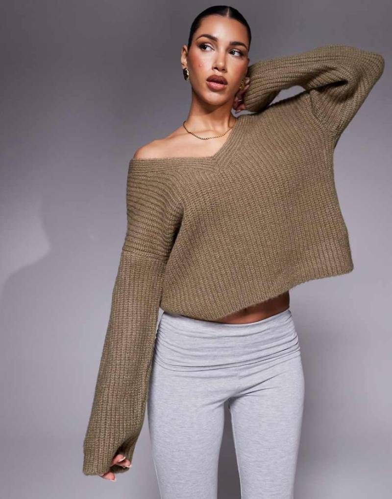 ASOS DESIGN - Oversize-Strickpullover in Mokka mit V-Ausschnitt-Braun von ASOS DESIGN