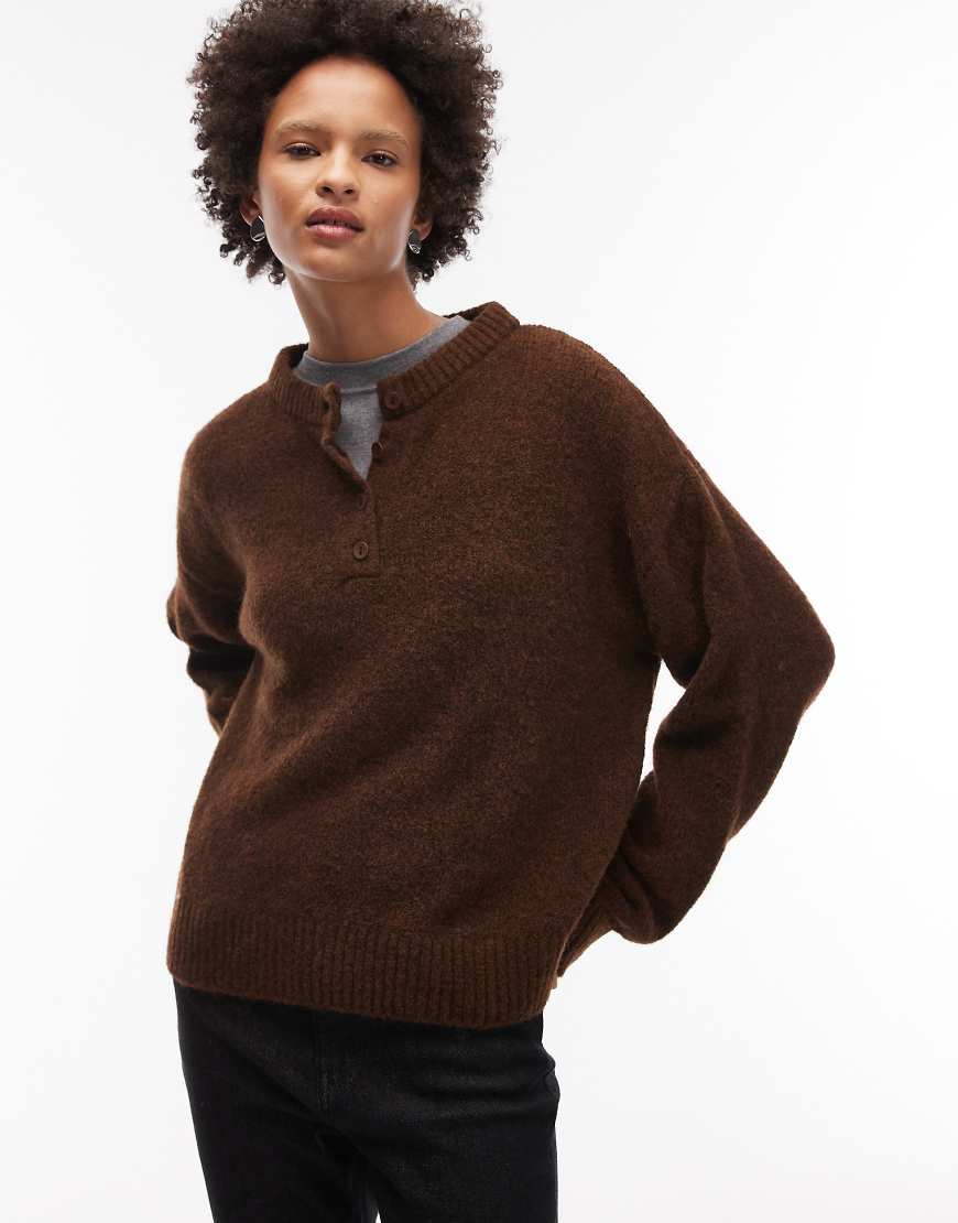 ASOS DESIGN - Oversize-Strickpullover in Schokobraun mit Wollanteil und Henley-Kragen-Brown ASOS DESIGN - Oversize-Strickpullover in Schokobraun mit Wollanteil und Henley-Kragen-Brown von ASOS DESIGN