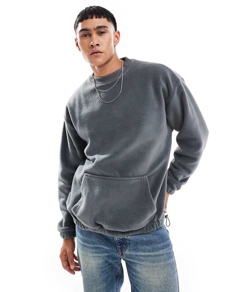 ASOS DESIGN - Oversize-Sweatshirt aus Fleece in Anthrazit mit Knebelknopf-Detail-Grau ASOS DESIGN - Oversize-Sweatshirt aus Fleece in Anthrazit mit Knebelknopf-Detail-Grau von ASOS DESIGN