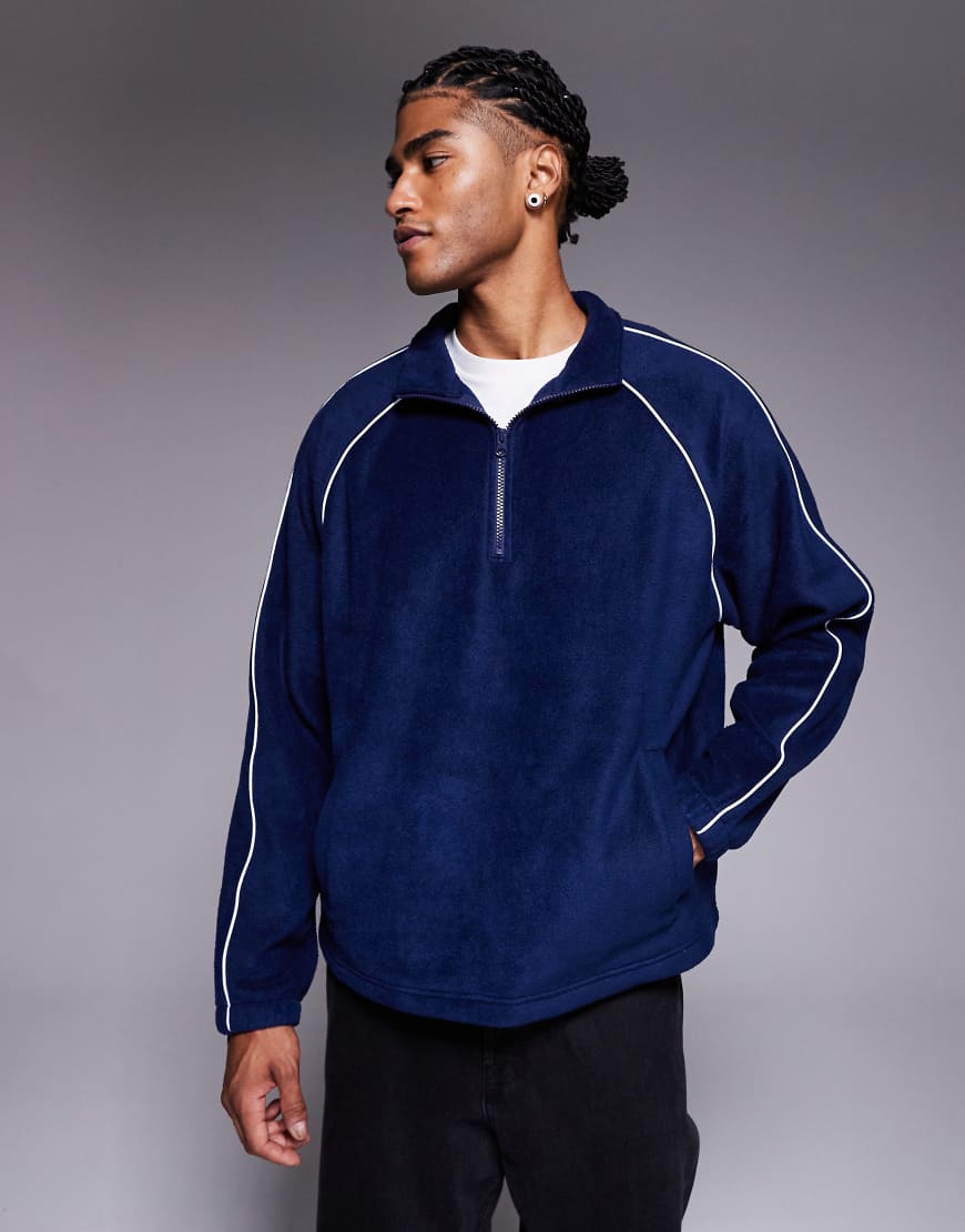 ASOS DESIGN - Oversize-Sweatshirt aus Fleece in Blau mit Trichterkragen und Paspelierung von ASOS DESIGN