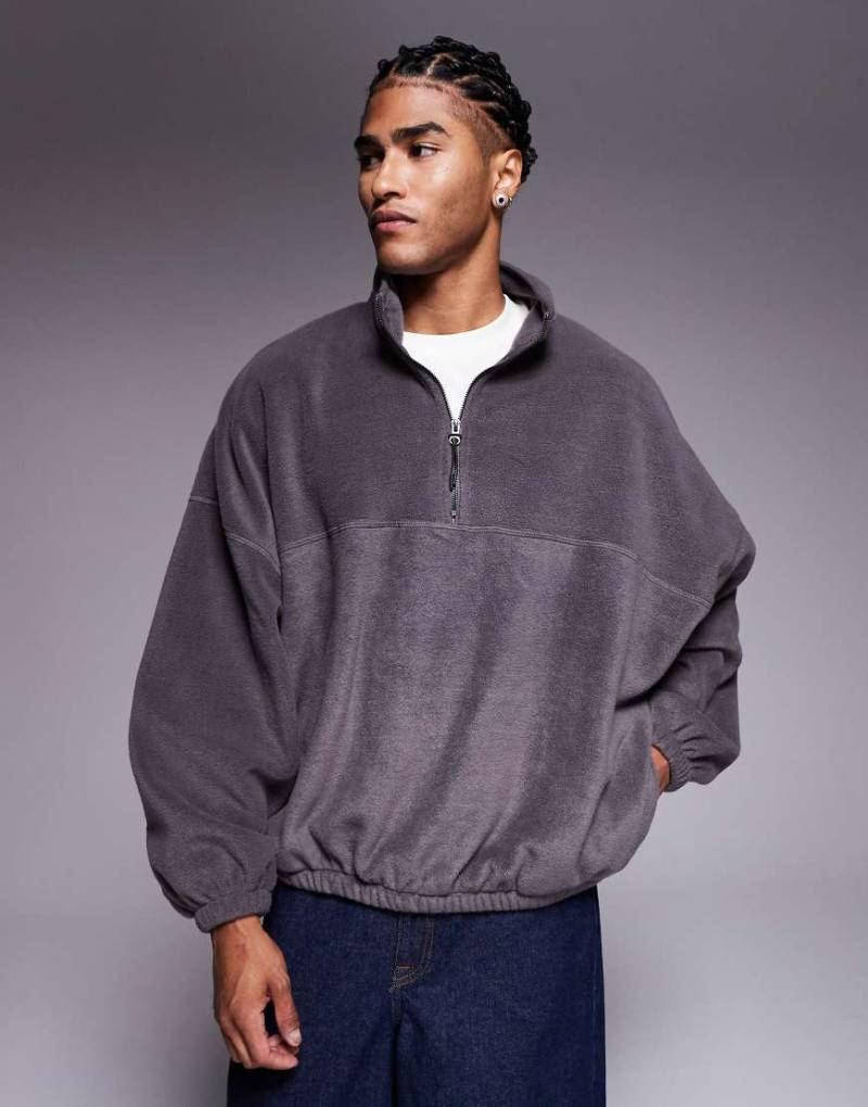 ASOS DESIGN - Kastiges, locker geschnittenes Fleece-Sweatshirt in Grau mit Stehkragen und kurzem Reißverschluss-Grün von ASOS DESIGN