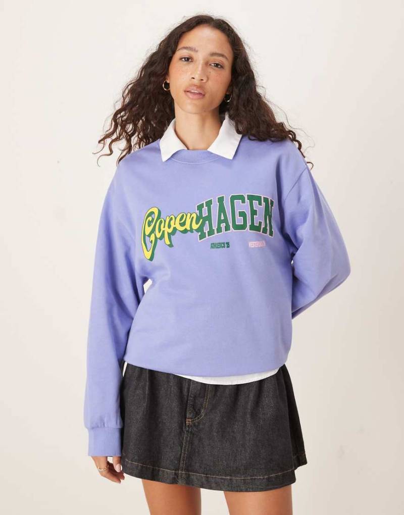 ASOS DESIGN - Oversize-Sweatshirt in Flieder mit „Copenhagen"-Grafikprint-Lila von ASOS DESIGN