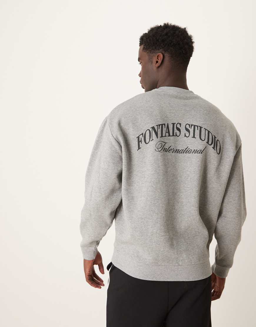 ASOS DESIGN - Sweatshirt in Grau meliert mit Studio-Print auf Brust und Rücken ASOS DESIGN - Sweatshirt in Grau meliert mit Studio-Print auf Brust und Rücken von ASOS DESIGN