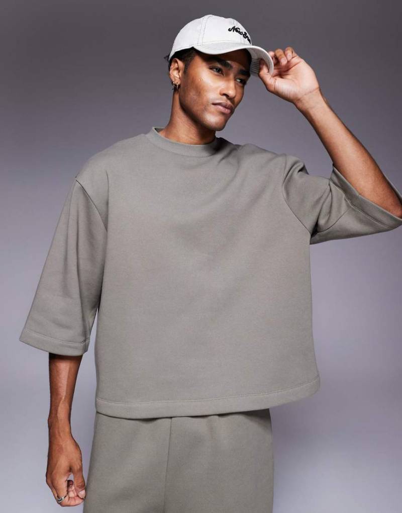ASOS DESIGN - Oversize-Sweatshirt in Khaki mit 3/4-Ärmeln-Grün von ASOS DESIGN