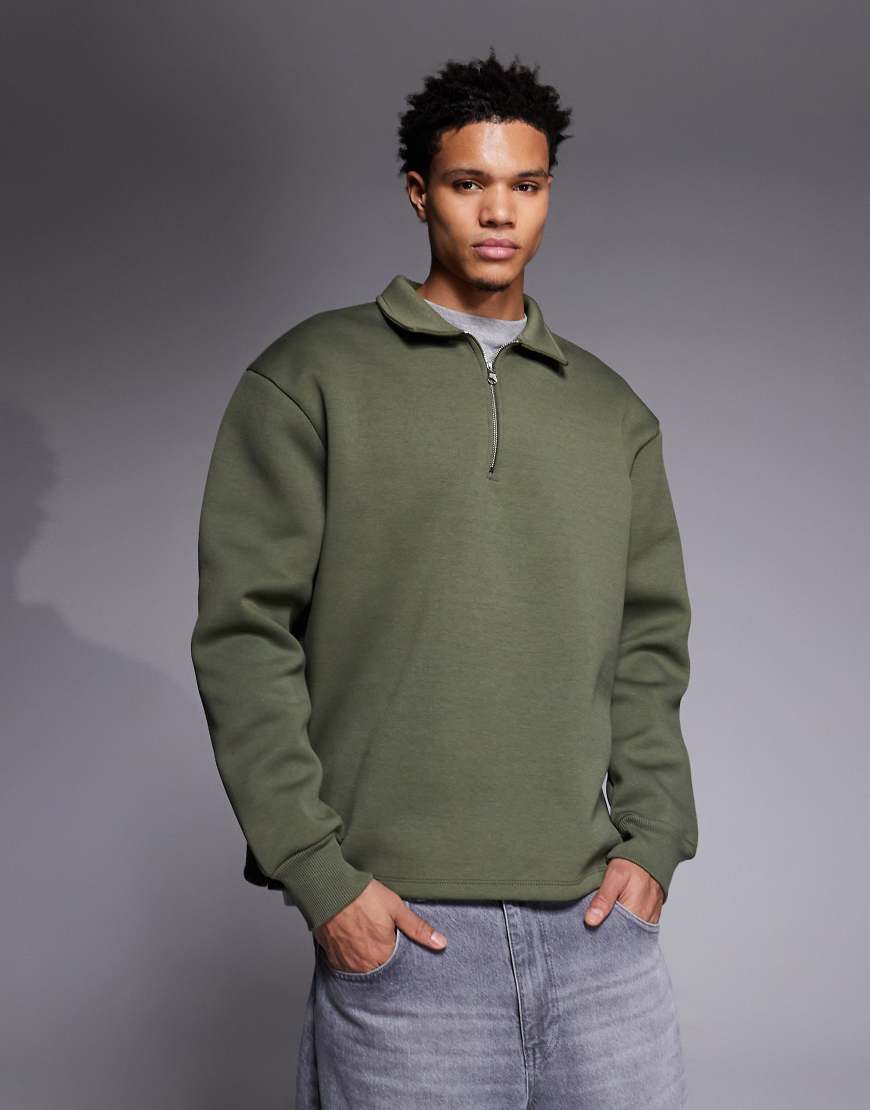 ASOS DESIGN - Oversize-Sweatshirt in Khaki mit kurzem Reißverschluss, Kragen und festgenähtem Saum-Grün von ASOS DESIGN