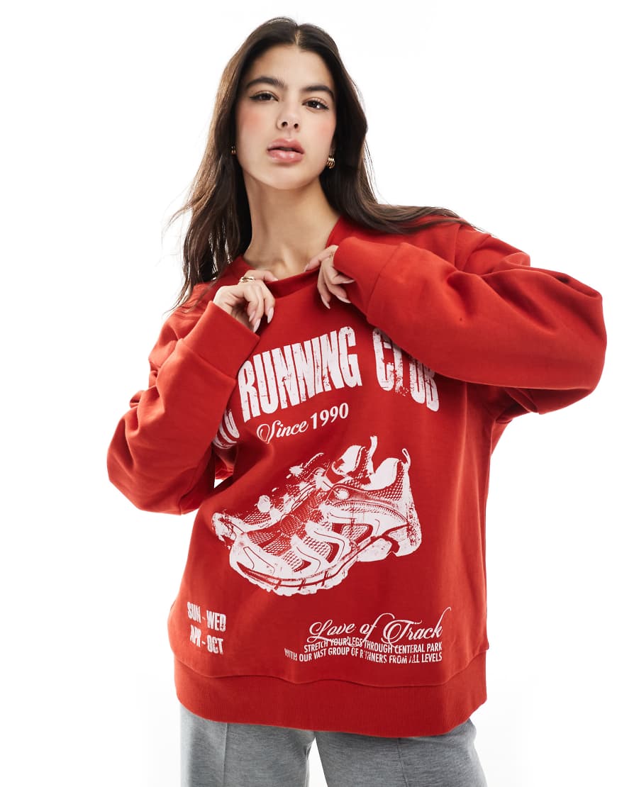 ASOS DESIGN - Oversize-Sweatshirt in Rot mit „Running Club"-Print ASOS DESIGN - Oversize-Sweatshirt in Rot mit „Running Club"-Print von ASOS DESIGN