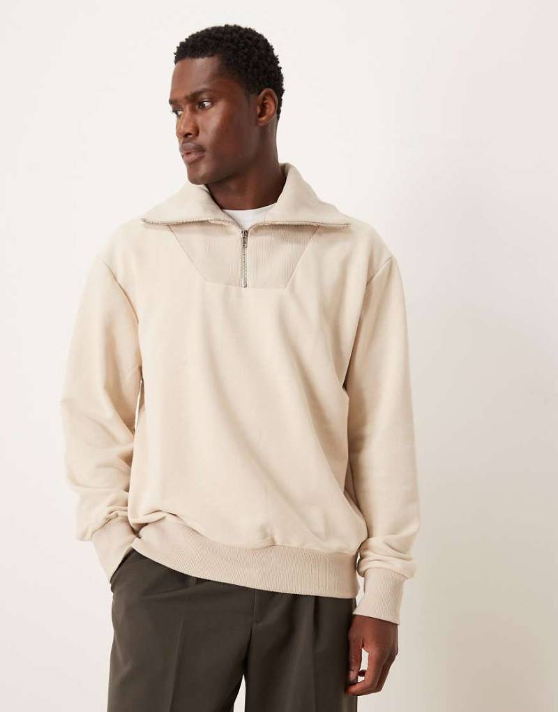 ASOS DESIGN - Oversize-Sweatshirt in Steinbeige mit Stehkragen-Neutral von ASOS DESIGN