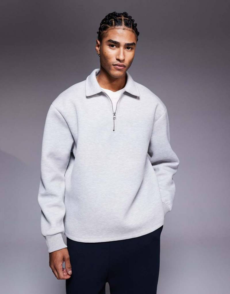 ASOS DESIGN - Locker geschnittenes Sweatshirt in meliertem Grau mit kurzem Reißverschluss, Kragen und festem Saum von ASOS DESIGN