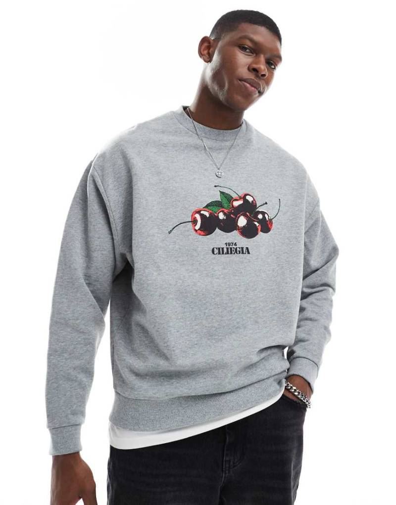 ASOS DESIGN - Oversize-Sweatshirt in meliertem Grau mit Print von ASOS DESIGN