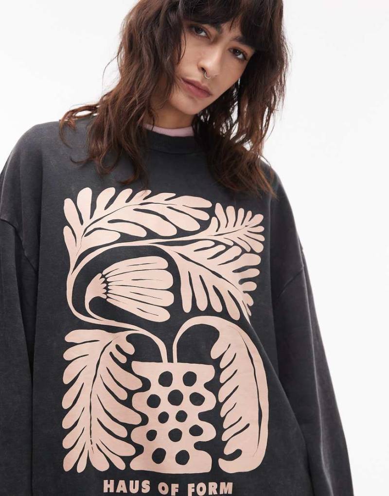 ASOS DESIGN - Oversize-Sweatshirt in verwaschenem Grau mit floralem Grafikprint von ASOS DESIGN