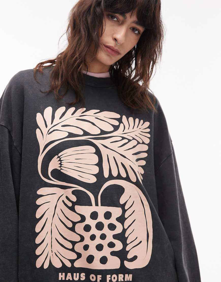 ASOS DESIGN - Oversize-Sweatshirt in verwaschenem Grau mit floralem Grafikprint von ASOS DESIGN