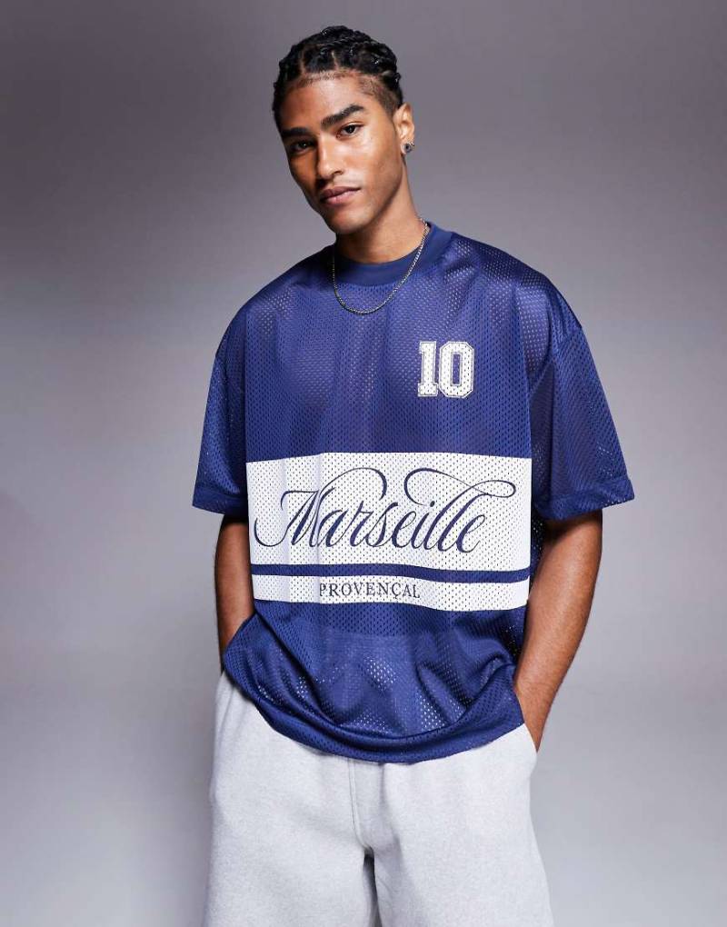 ASOS DESIGN - Oversize-T-Shirt aus Airtex in Blau mit City-Print von ASOS DESIGN