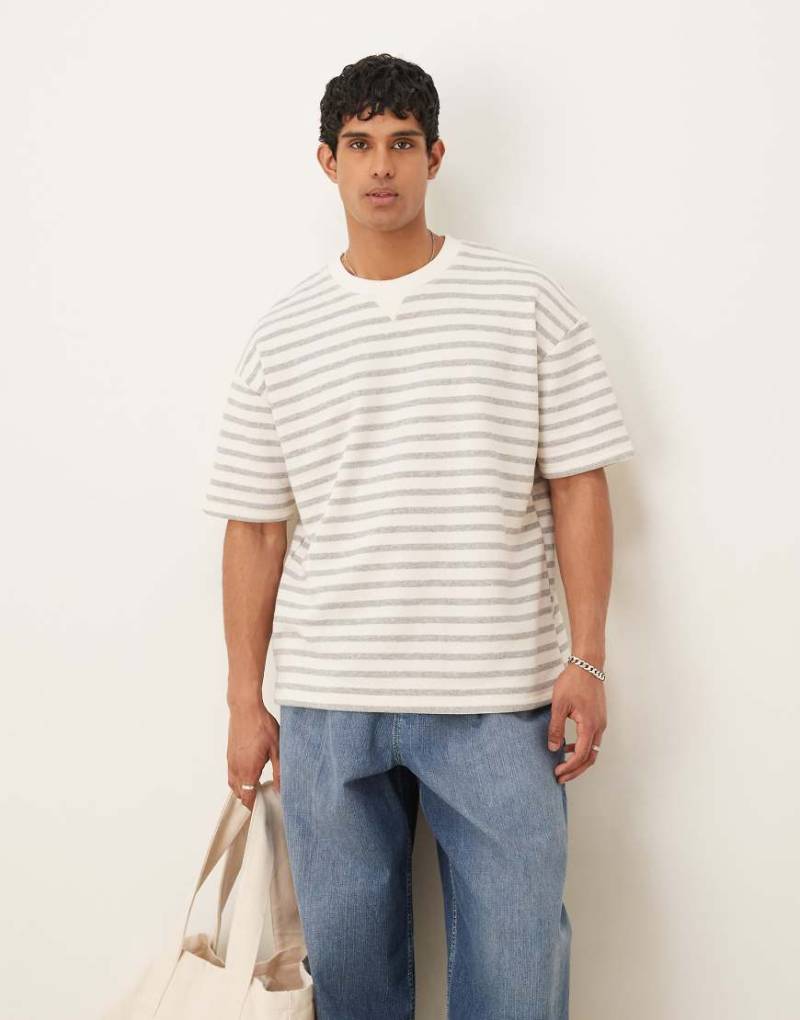 ASOS DESIGN - Oversize-T-Shirt aus schwerem Material in Ecru mit Streifenmuster-Bunt von ASOS DESIGN