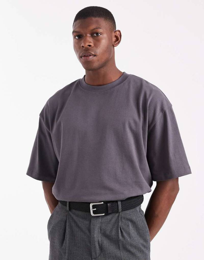 ASOS DESIGN - Oversize-T-Shirt aus schwerem Stoff in Anthrazit-Grau von ASOS DESIGN