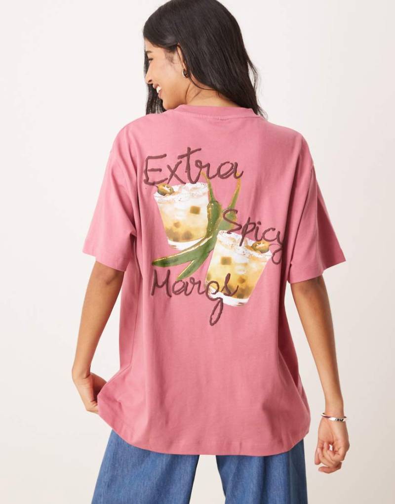 ASOS DESIGN - Oversize-T-Shirt in Altrosa mit „Spicy"-Cocktailprint von ASOS DESIGN