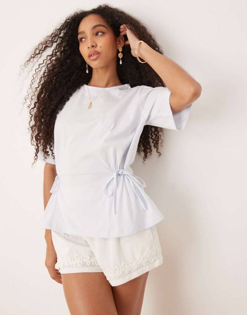 ASOS DESIGN - Oversize-T-Shirt in Babyblau mit Bindedetail von ASOS DESIGN