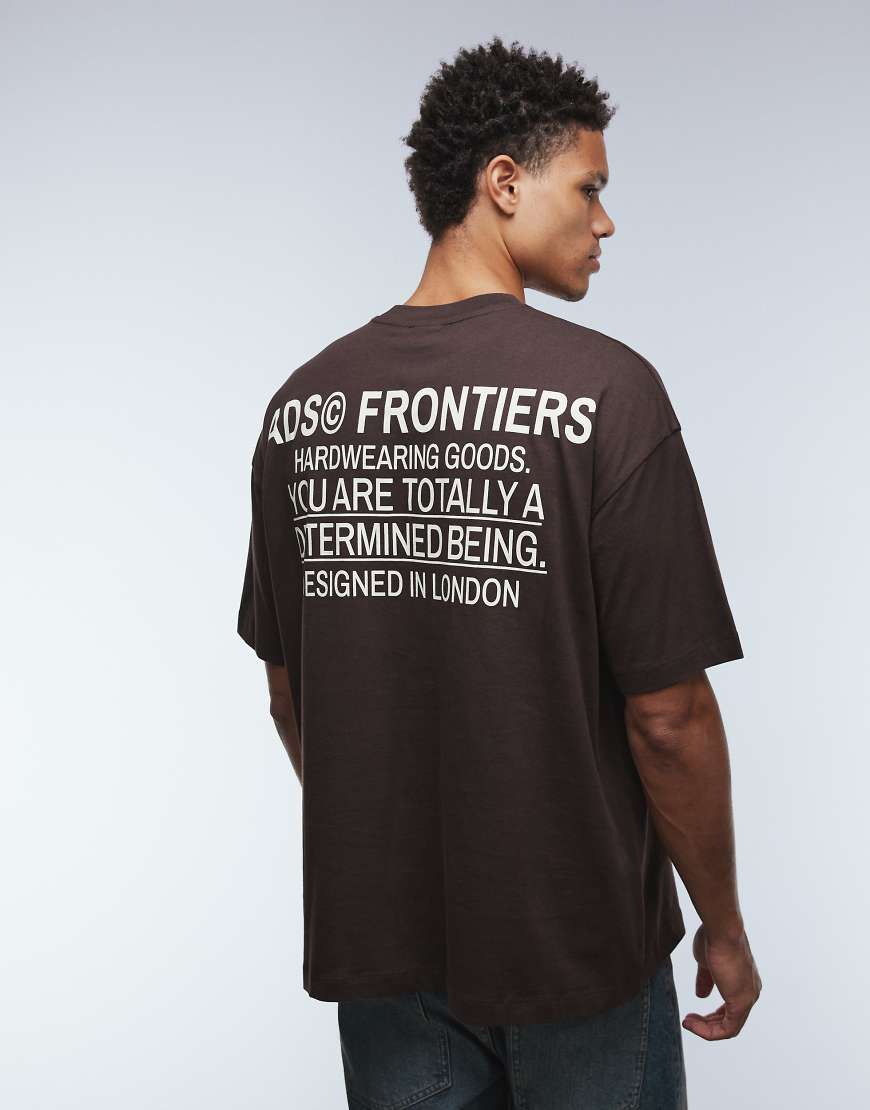 ASOS DESIGN - Oversize-T-Shirt in Braun mit Text-Print-Brown von ASOS DESIGN