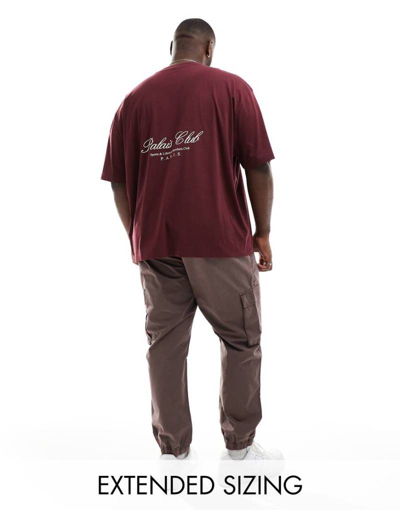 ASOS DESIGN - Oversize-T-Shirt in Burgunder mit Paris-Textprint auf dem Rücken-Rot von ASOS DESIGN