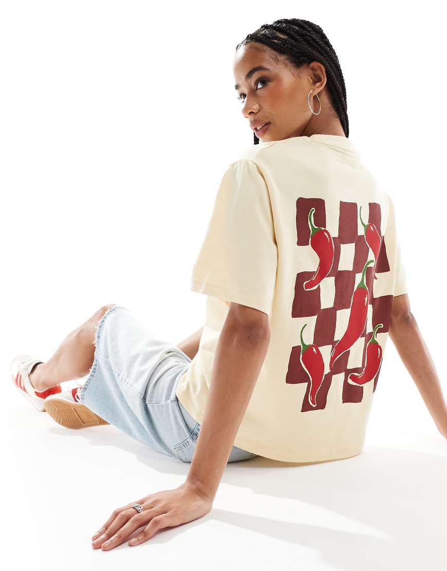 ASOS DESIGN - Oversize-T-Shirt in Buttermilchgelb mit Chili-Print von ASOS DESIGN