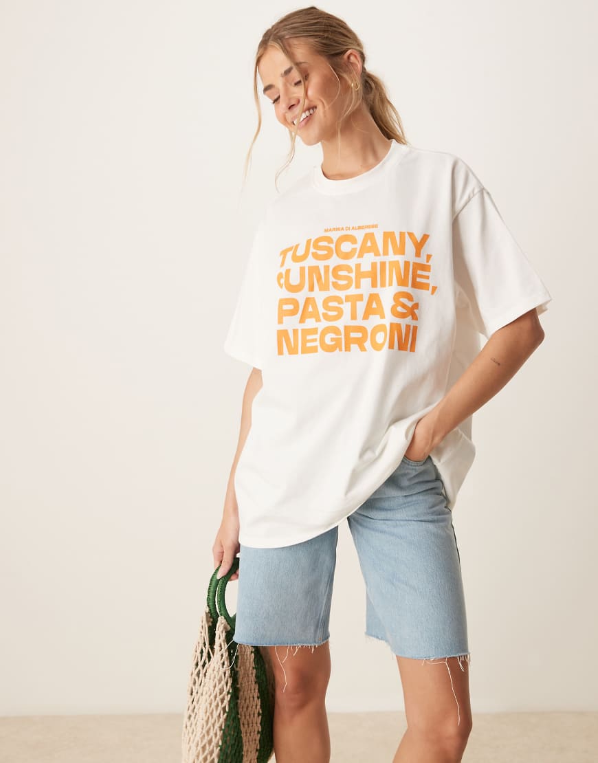 ASOS DESIGN - Oversize-T-Shirt in Creme mit „Tuscany"- und „Negroni"-Grafik-Weiß ASOS DESIGN - Oversize-T-Shirt in Creme mit „Tuscany"- und „Negroni"-Grafik-Weiß von ASOS DESIGN
