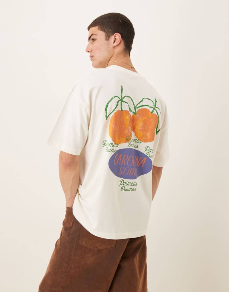 ASOS DESIGN - Oversize-T-Shirt in Creme mit Pfirsich-Grafik-Weiß von ASOS DESIGN