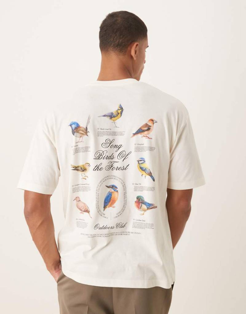 ASOS DESIGN - Oversize-T-Shirt in Creme mit Vögel-Grafikprint-Weiß ASOS DESIGN - Oversize-T-Shirt in Creme mit Vögel-Grafikprint-Weiß von ASOS DESIGN