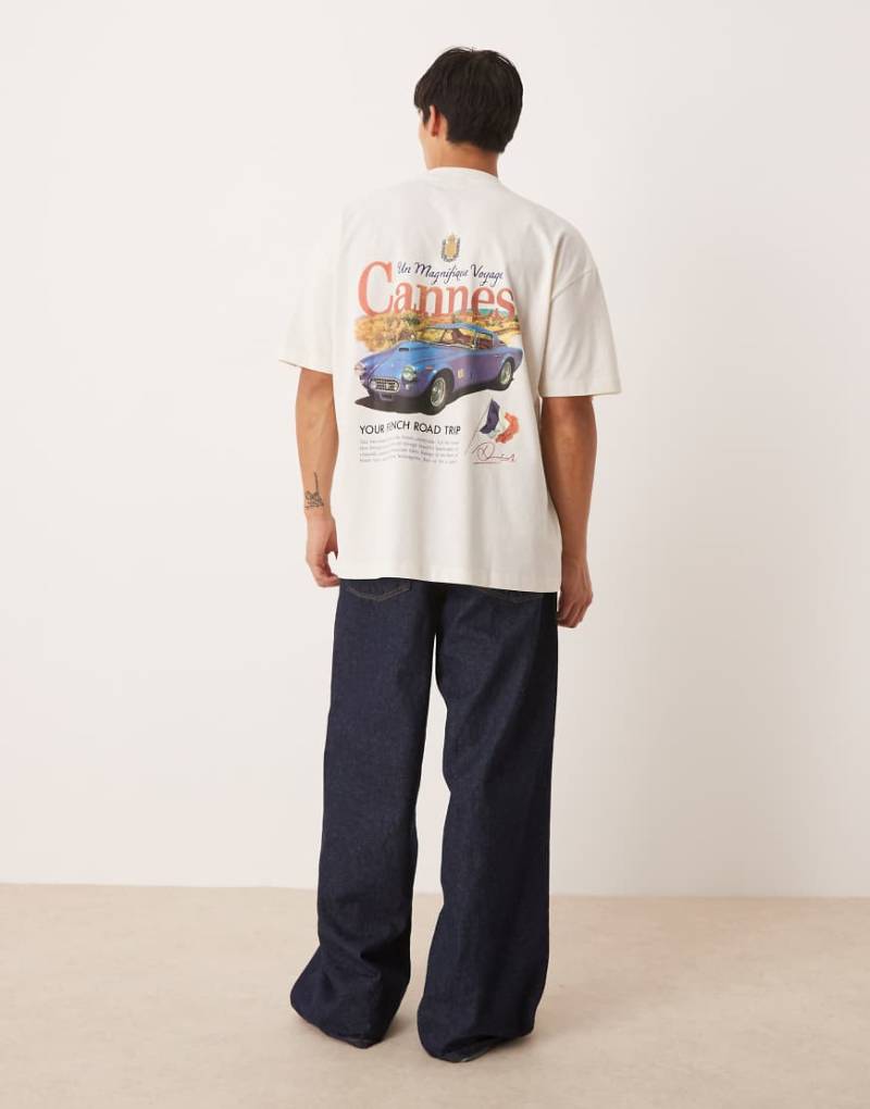 ASOS DESIGN - Oversize-T-Shirt in Cremeweiß mit Auto-Print-Neutral von ASOS DESIGN