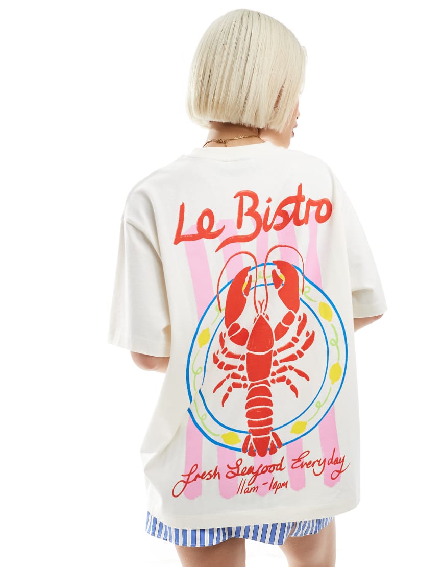 ASOS DESIGN - Oversize-T-Shirt in Cremeweiß mit Hummergrafik am Rücken ASOS DESIGN - Oversize-T-Shirt in Cremeweiß mit Hummergrafik am Rücken von ASOS DESIGN