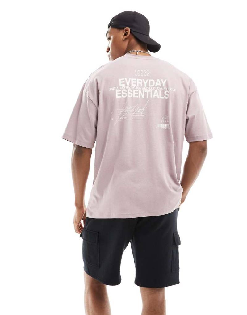 ASOS DESIGN - Oversize-T-Shirt in Flieder mit Text-Print auf dem Rücken-Grau von ASOS DESIGN