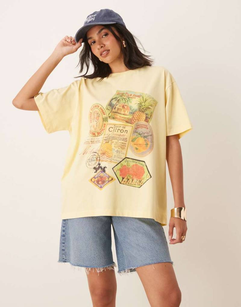 ASOS DESIGN - Oversize-T-Shirt in Gelb mit Stempel-Print von ASOS DESIGN