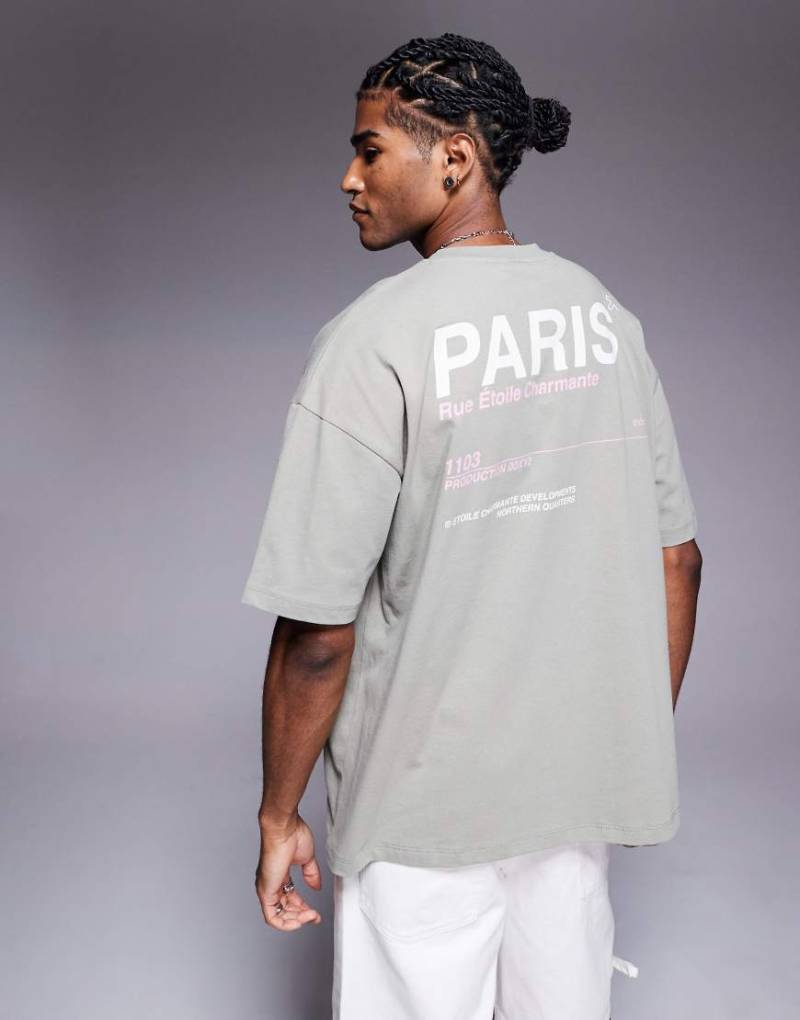 ASOS DESIGN - Oversize-T-Shirt in Graugrün mit „Paris"-Textprint auf dem Rücken von ASOS DESIGN