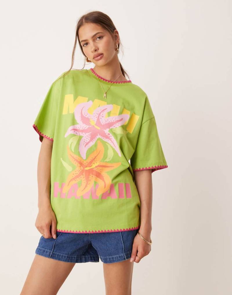 ASOS DESIGN - Oversize-T-Shirt in Grün mit „Hawaii"-Print und Languettenstich von ASOS DESIGN