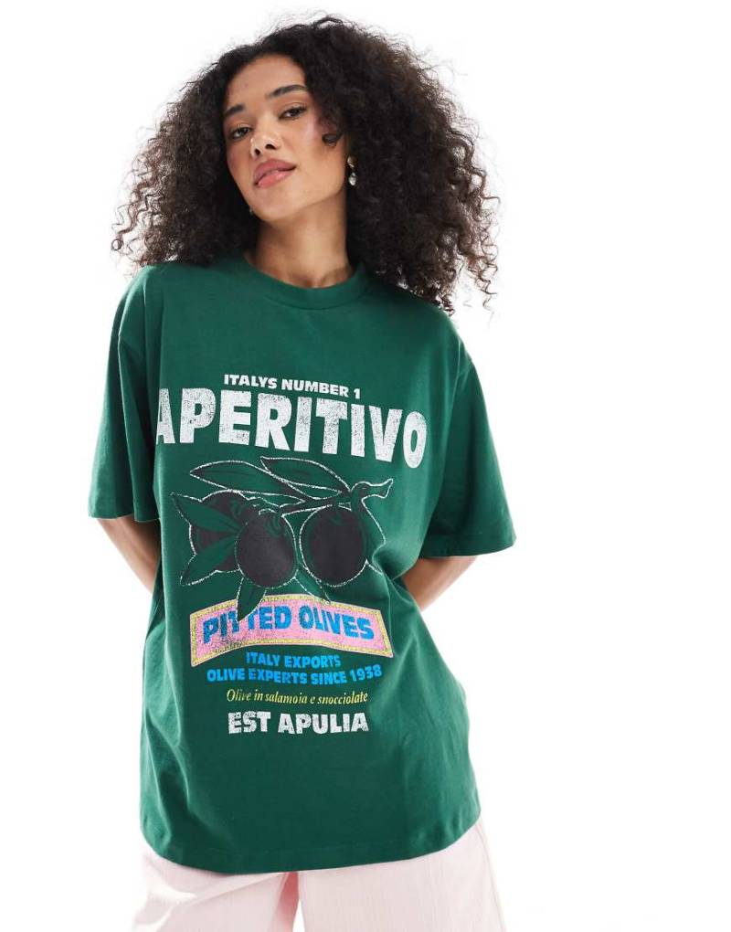ASOS DESIGN - Oversize-T-Shirt in Grün mit Olivengrafik-Bunt von ASOS DESIGN