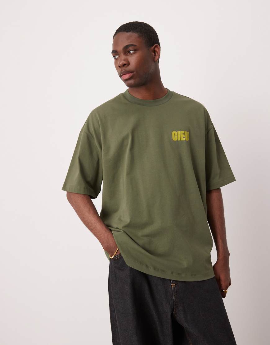 ASOS DESIGN - Oversize-T-Shirt in Khaki mit Brust-Print-Grün von ASOS DESIGN