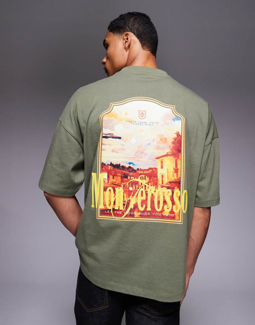 ASOS DESIGN - Oversize-T-Shirt in Khaki mit Print-Grün von ASOS DESIGN