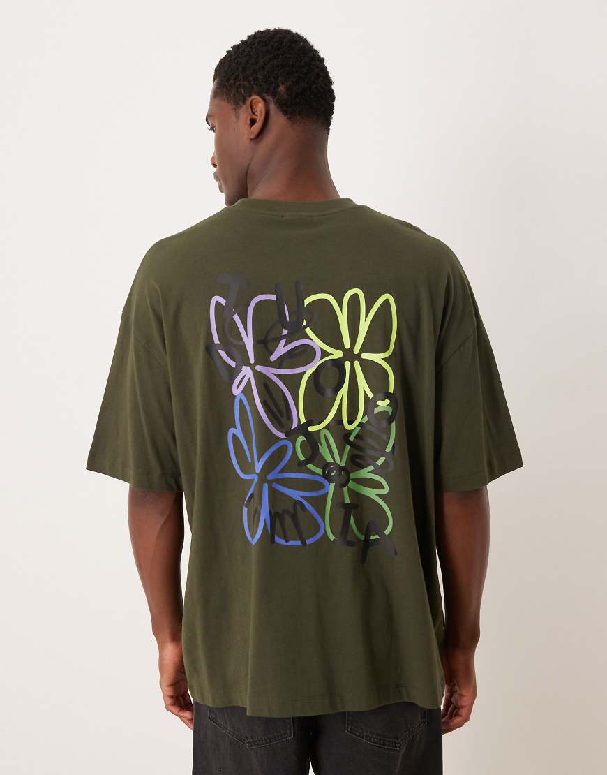 ASOS DESIGN - Oversize-T-Shirt in Khaki mit abstraktem Blumen-Grafikprint-Grün von ASOS DESIGN