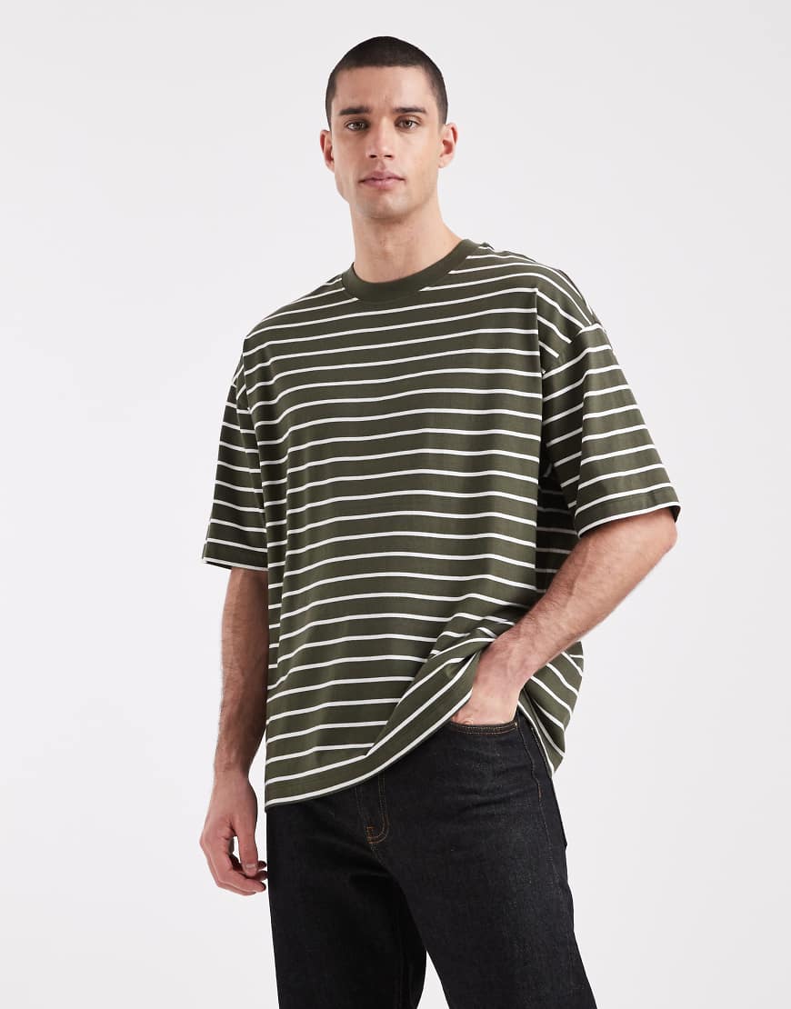 ASOS DESIGN - Oversize-T-Shirt in Khaki und Ecru gestreift-Bunt von ASOS DESIGN