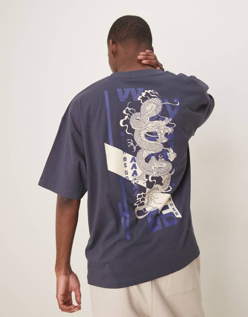 ASOS DESIGN - Oversize-T-Shirt in Marineblau mit Drachen-Grafik von ASOS DESIGN