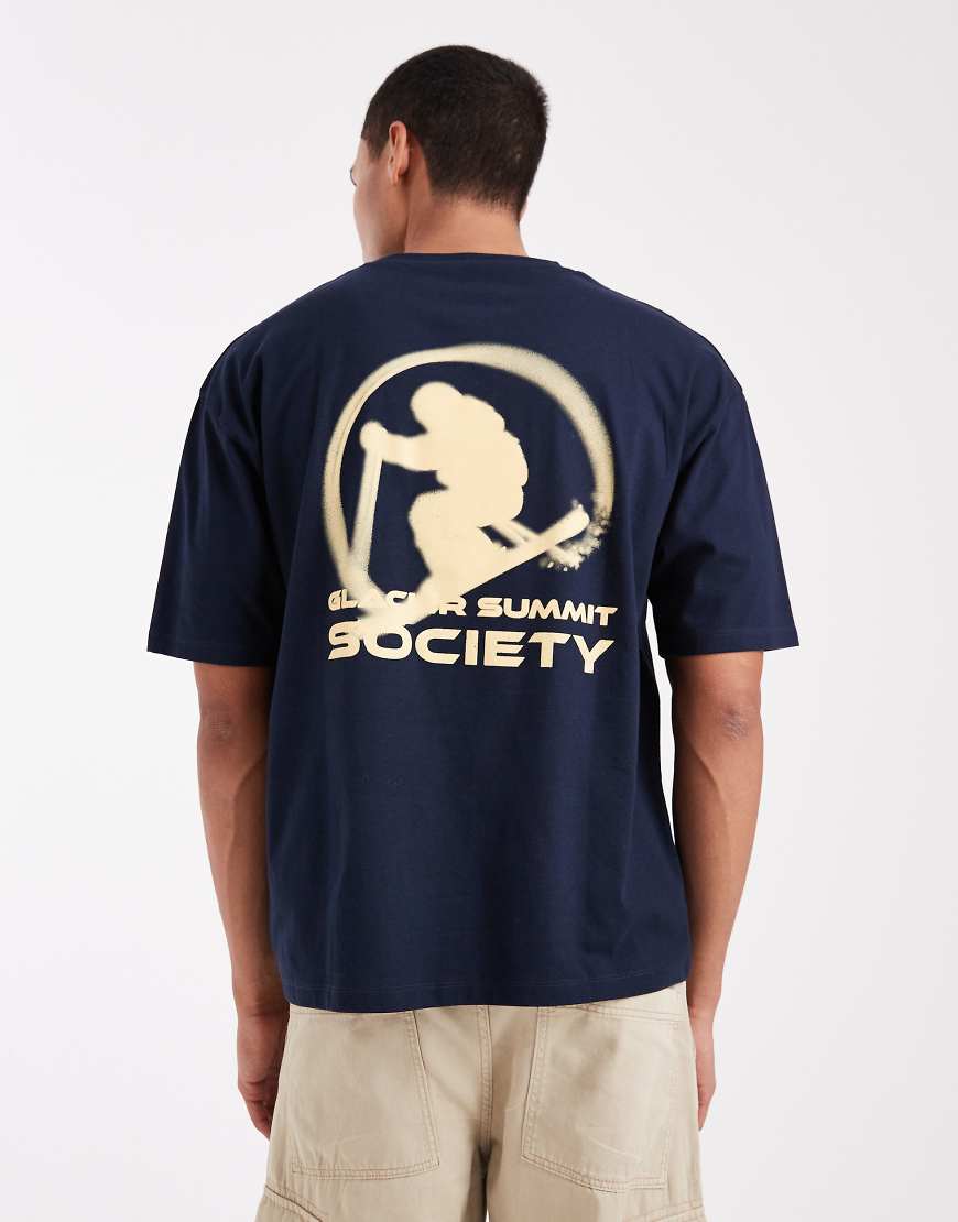 ASOS DESIGN - Oversize-T-Shirt in Marineblau mit Ski-Sportprint von ASOS DESIGN