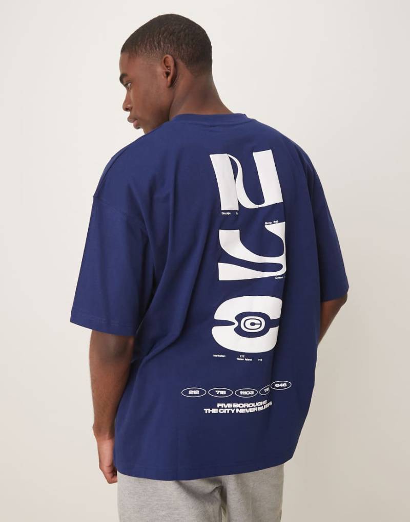 ASOS DESIGN - Oversize-T-Shirt in Marineblau mit Stadtnamen-Grafikprint von ASOS DESIGN
