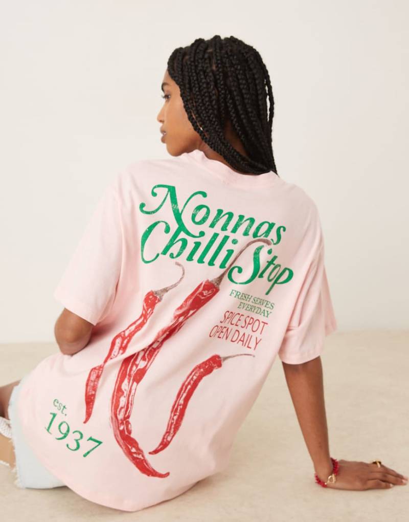 ASOS DESIGN - Oversize-T-Shirt in Rosa mit Chili-Print von ASOS DESIGN
