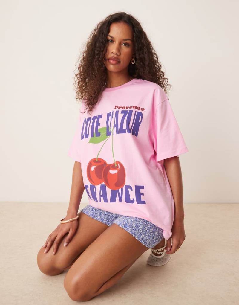 ASOS DESIGN - Oversize-T-Shirt in Rosa mit Kirsch-Grafikprint von ASOS DESIGN