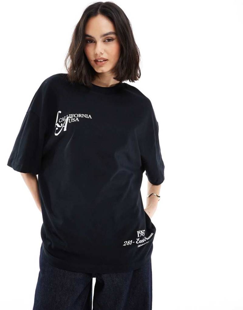 ASOS DESIGN - Oversize-T-Shirt in Schwarz mit „LA"-Print von ASOS DESIGN
