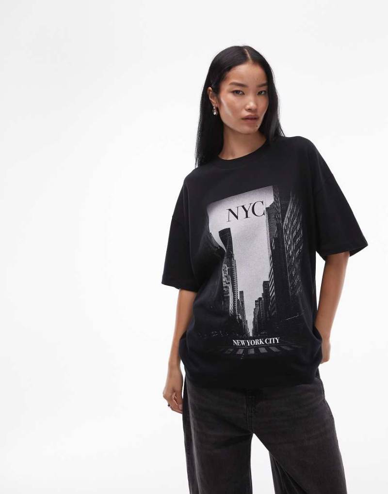 ASOS DESIGN - Oversize-T-Shirt in Schwarz mit „New York City"-Grafikprint von ASOS DESIGN