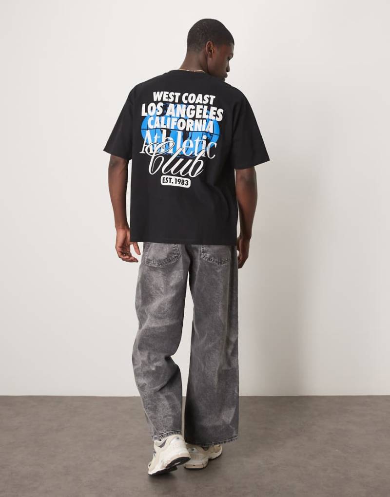 ASOS DESIGN - Oversize-T-Shirt in Schwarz mit College-Grafiken von ASOS DESIGN