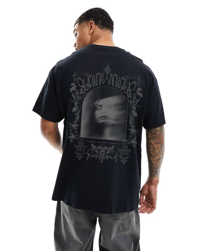 ASOS DESIGN - Oversize-T-Shirt in Schwarz mit Grunge-Print auf Brust und Rücken von ASOS DESIGN