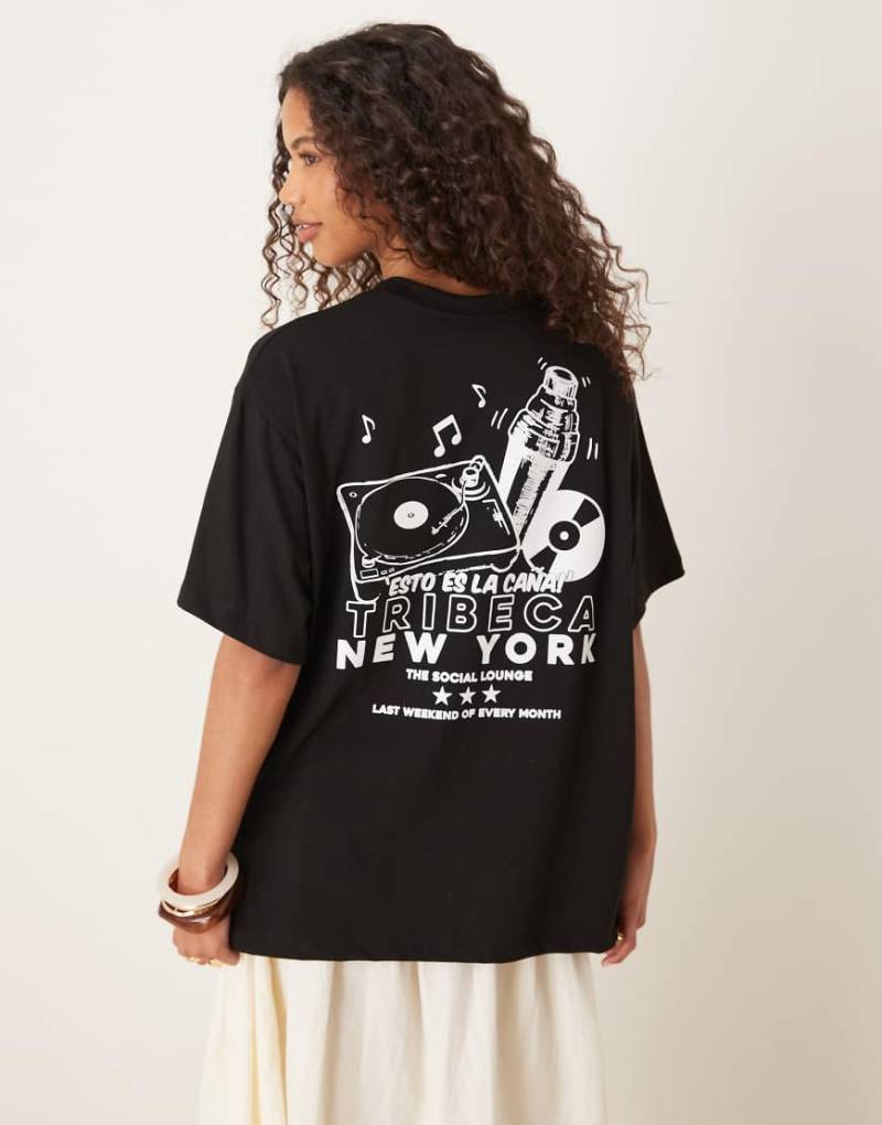 ASOS DESIGN - Oversize-T-Shirt in Schwarz mit New York-Grafikprint von ASOS DESIGN