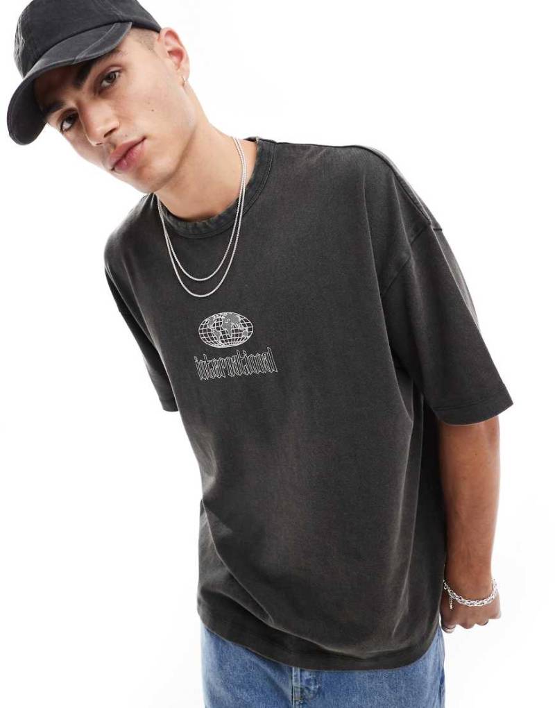 ASOS DESIGN - Oversize-T-Shirt in Schwarz mit Print von ASOS DESIGN