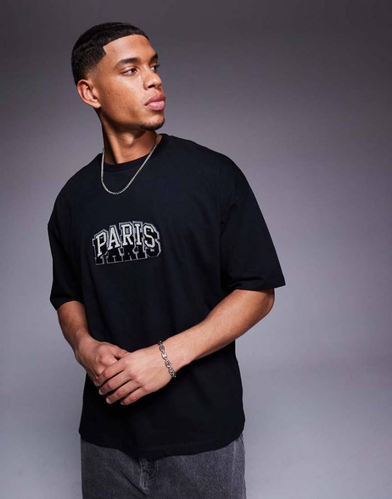 ASOS DESIGN - Oversize-T-Shirt in Schwarz mit Stadt-Stickerei auf Brusthöhe von ASOS DESIGN