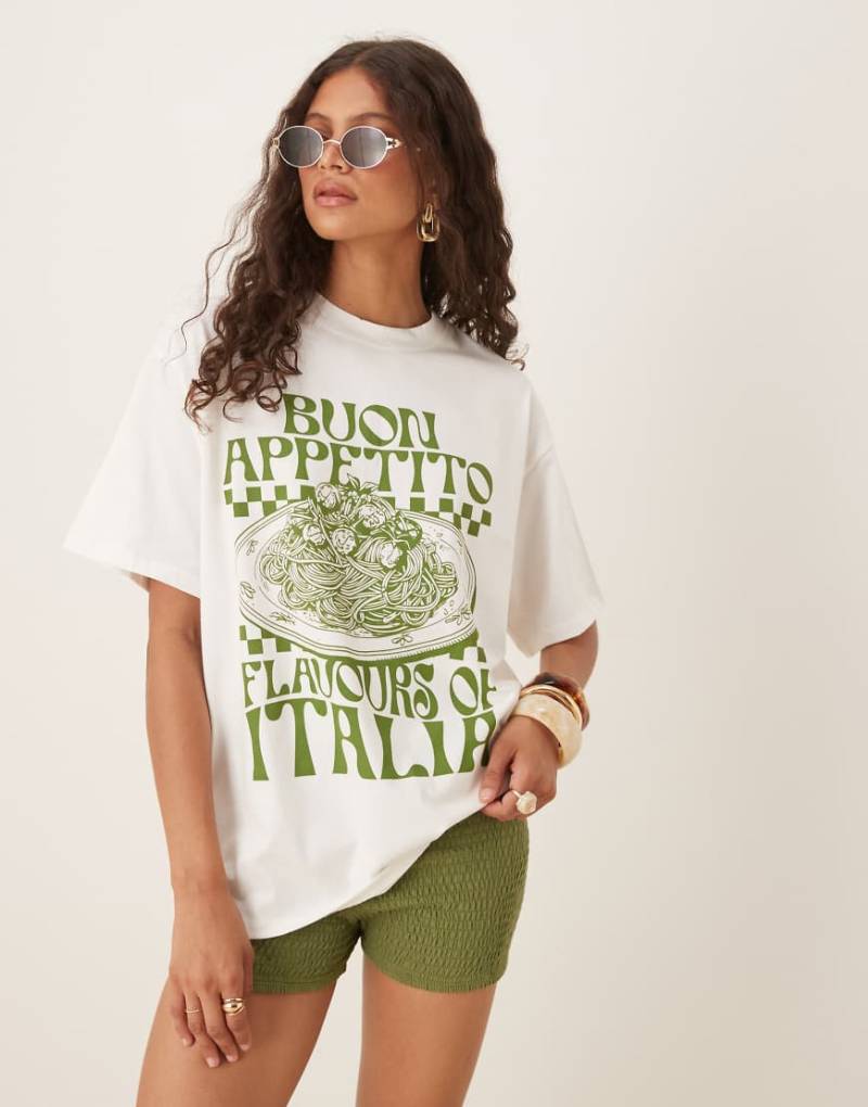 ASOS DESIGN - Oversize-T-Shirt in Weiß mit „Buon Appetito"-Print von ASOS DESIGN